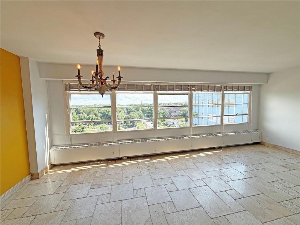 333 W Meyer Boulevard — photo 6