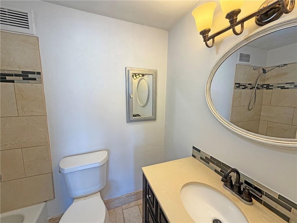 333 W Meyer Boulevard — photo 12