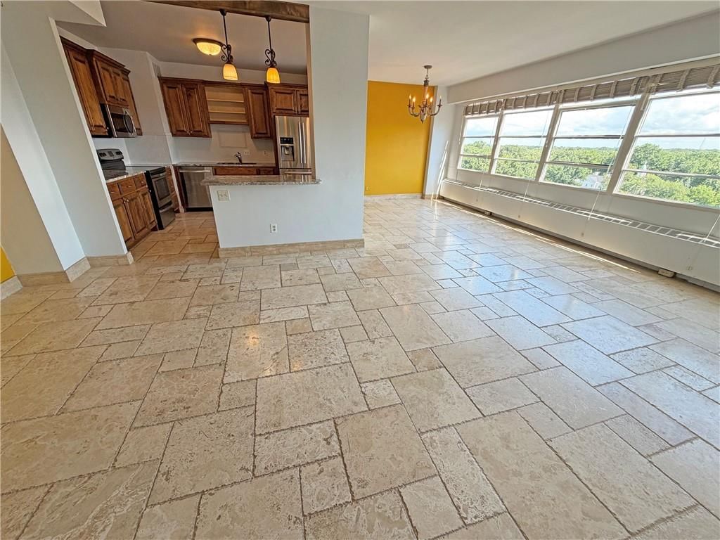 333 W Meyer Boulevard — photo 18