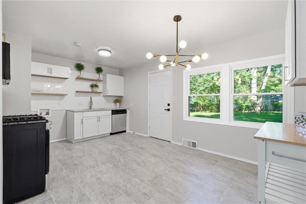 11406 Oakland Avenue — photo 7