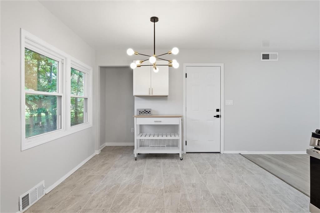 11406 Oakland Avenue — photo 9