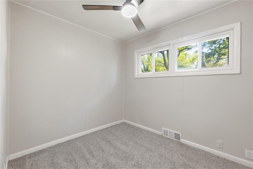 11406 Oakland Avenue — photo 18