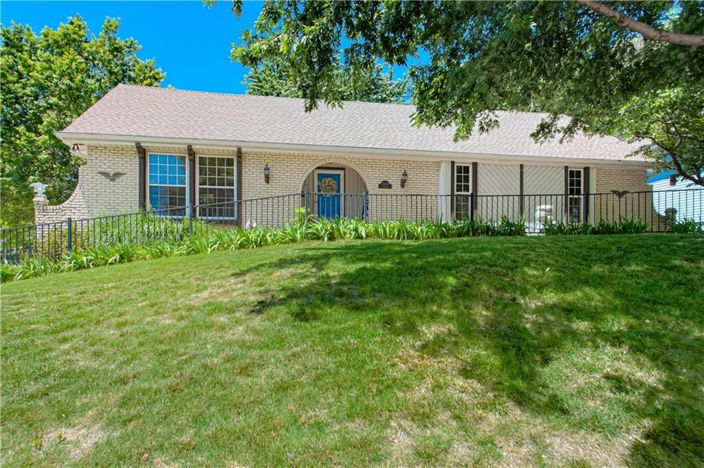 7600 N Park Avenue — photo 3