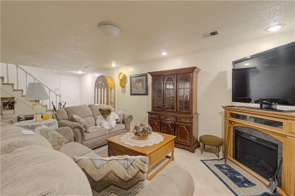 7600 N Park Avenue — photo 29