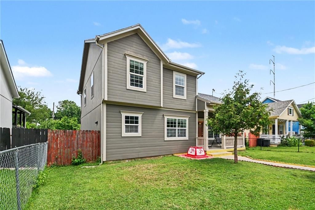 1210 Barnett Avenue — photo 3