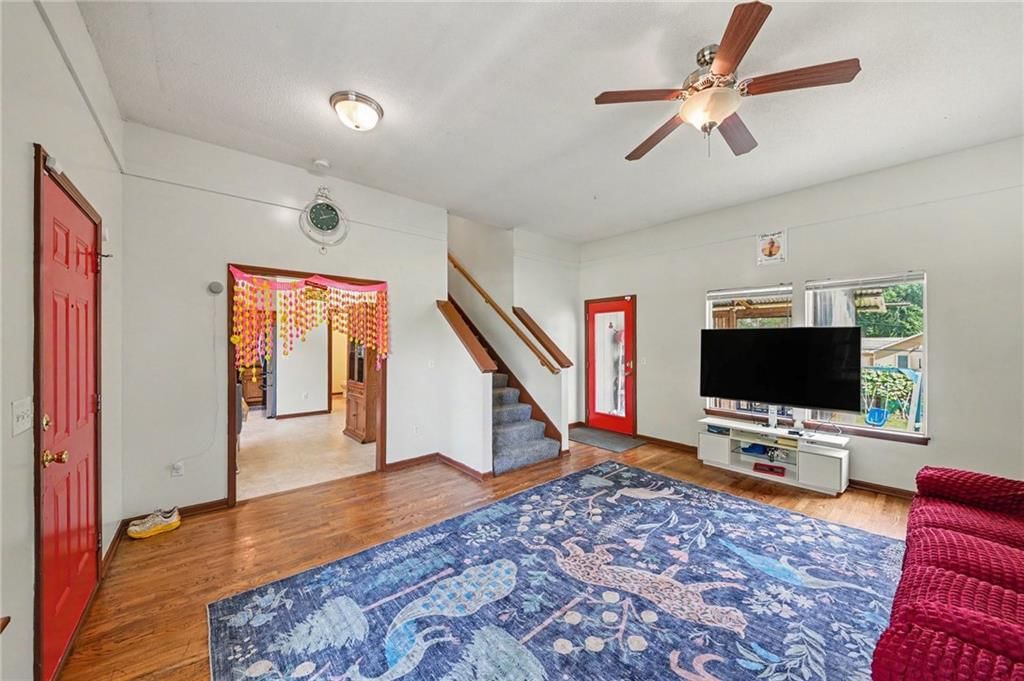 1210 Barnett Avenue — photo 4