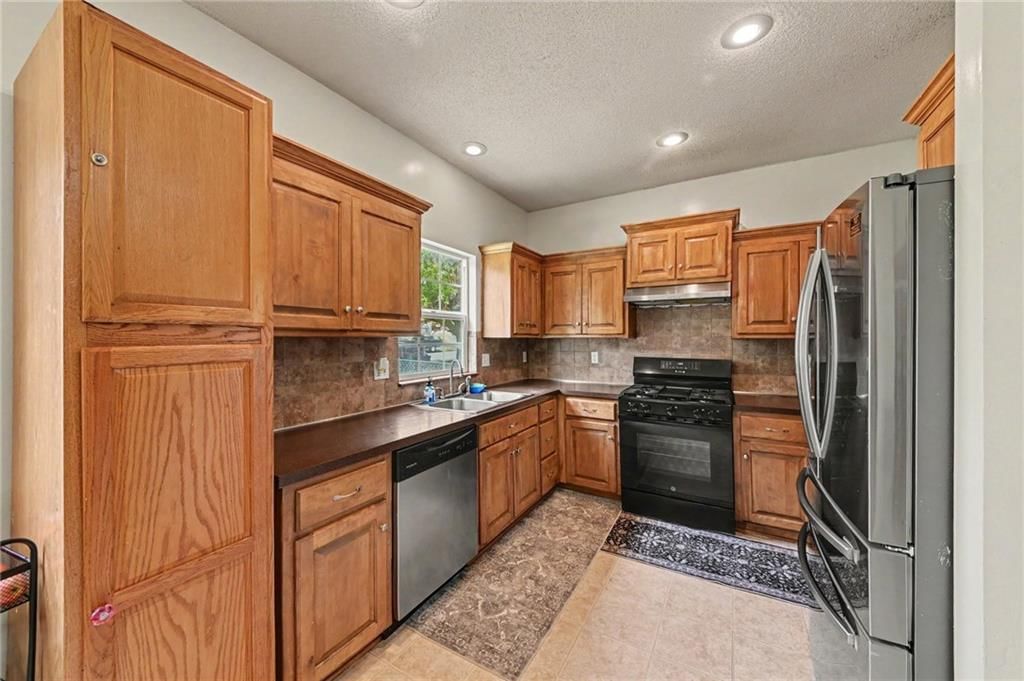 1210 Barnett Avenue — photo 9