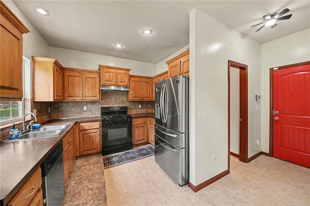 1210 Barnett Avenue — photo 11