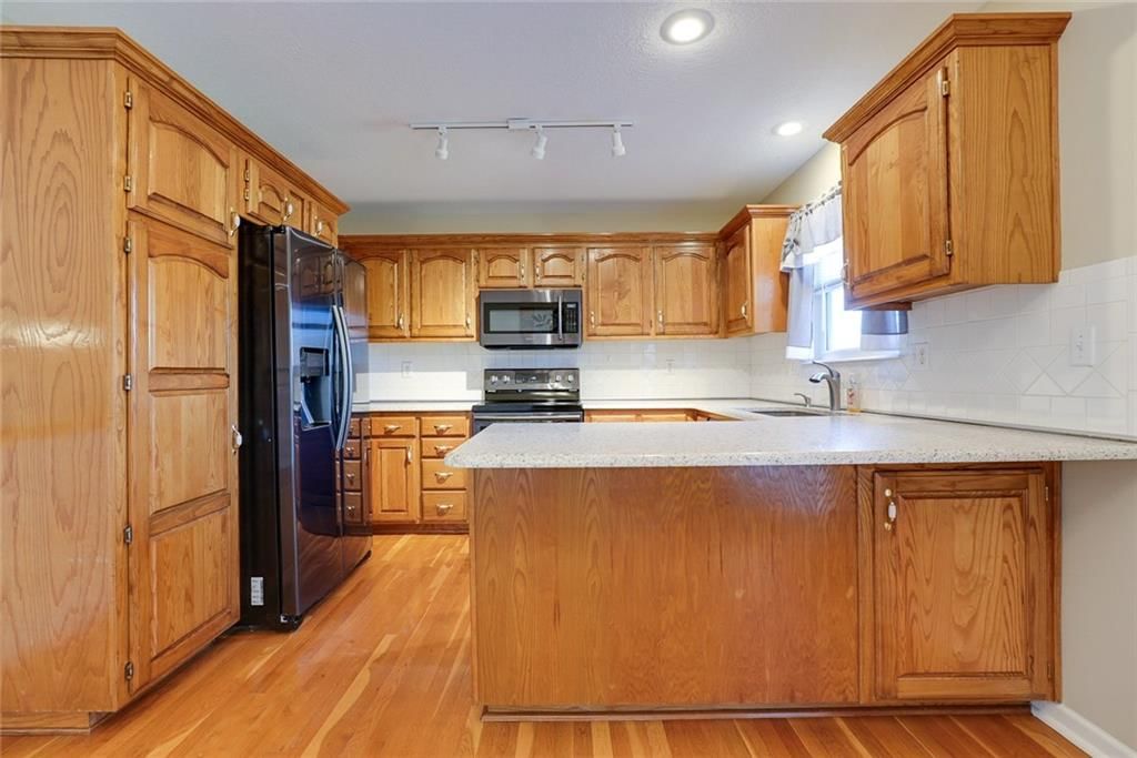 604 SW Nelson Drive — photo 8