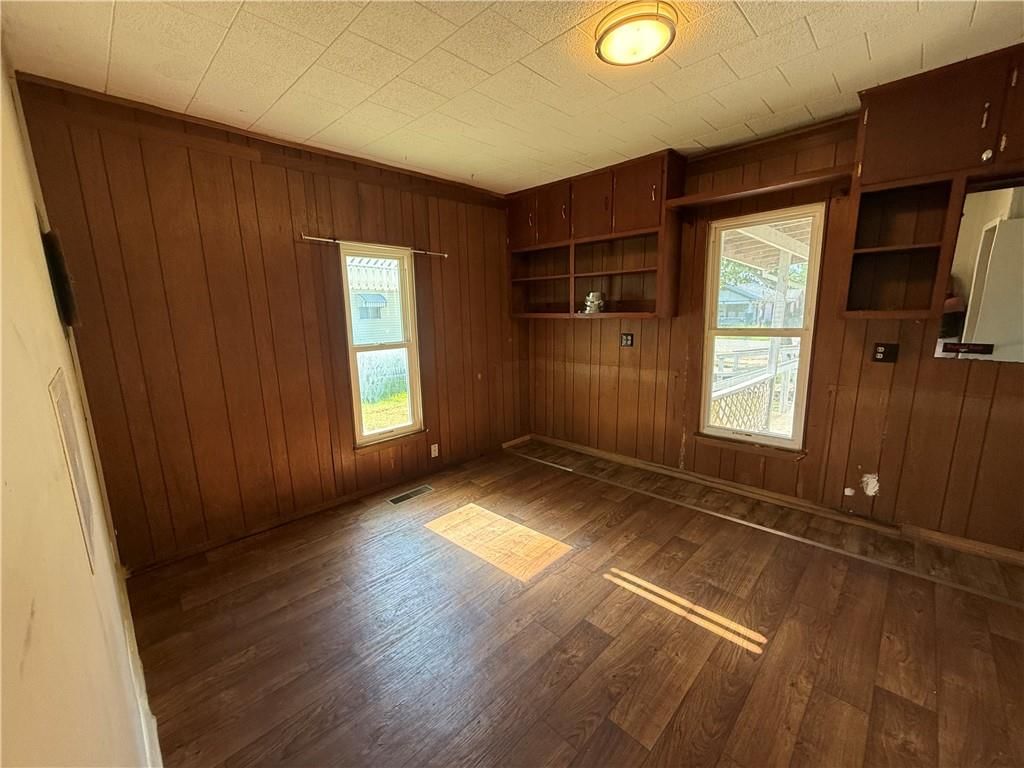 308 W 2nd Street — photo 8