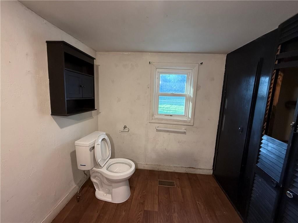 308 W 2nd Street — photo 10