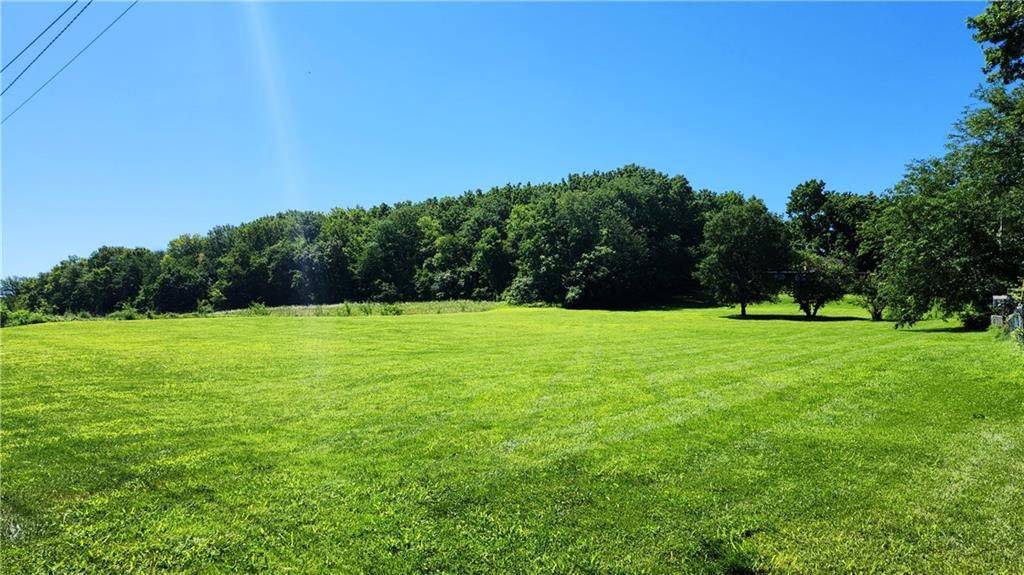 201 Baptiste Drive, Paola, KS: listing photo 2