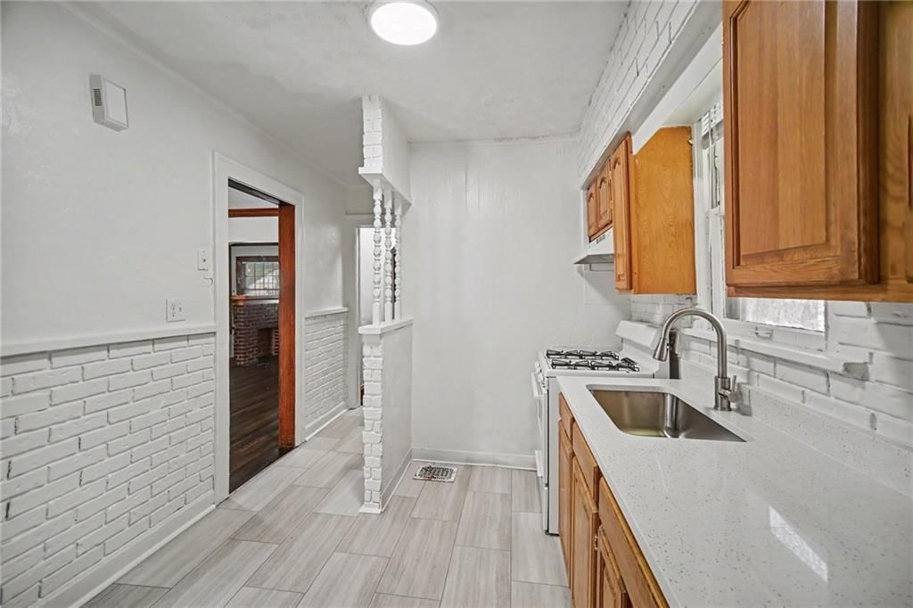 5625 Wayne Avenue — photo 10