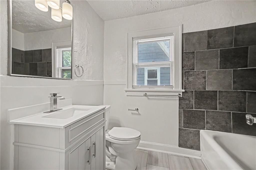 5625 Wayne Avenue — photo 17