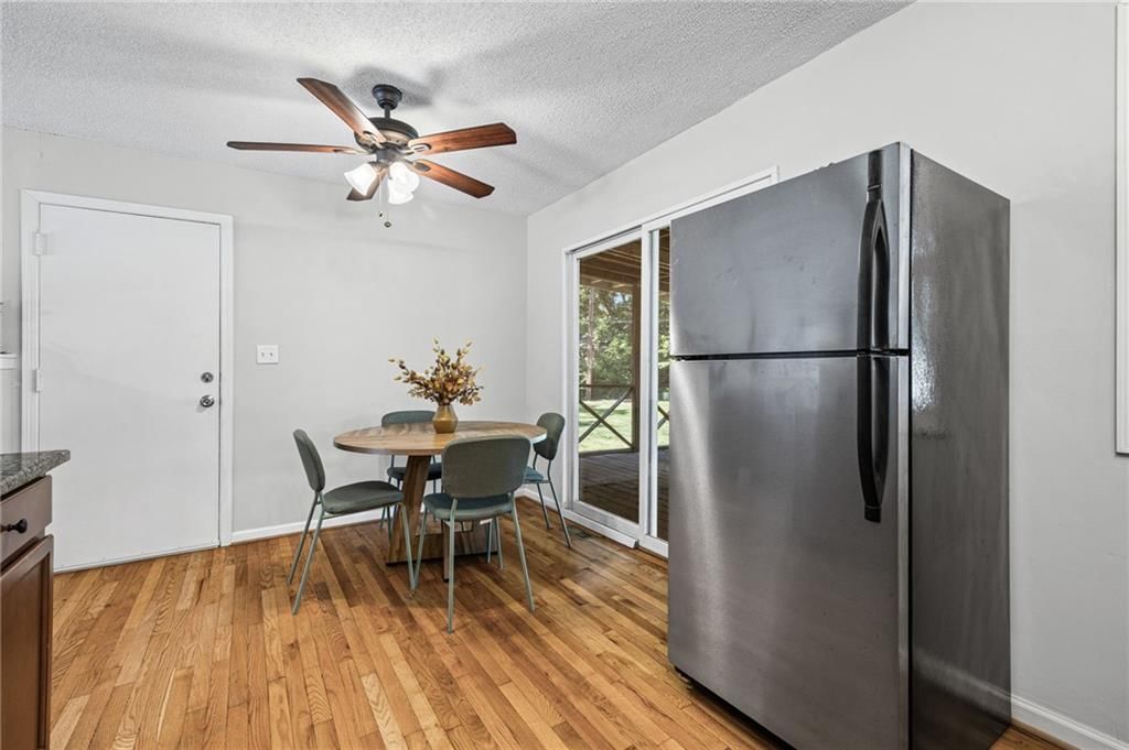 5327 Maple Street — photo 18