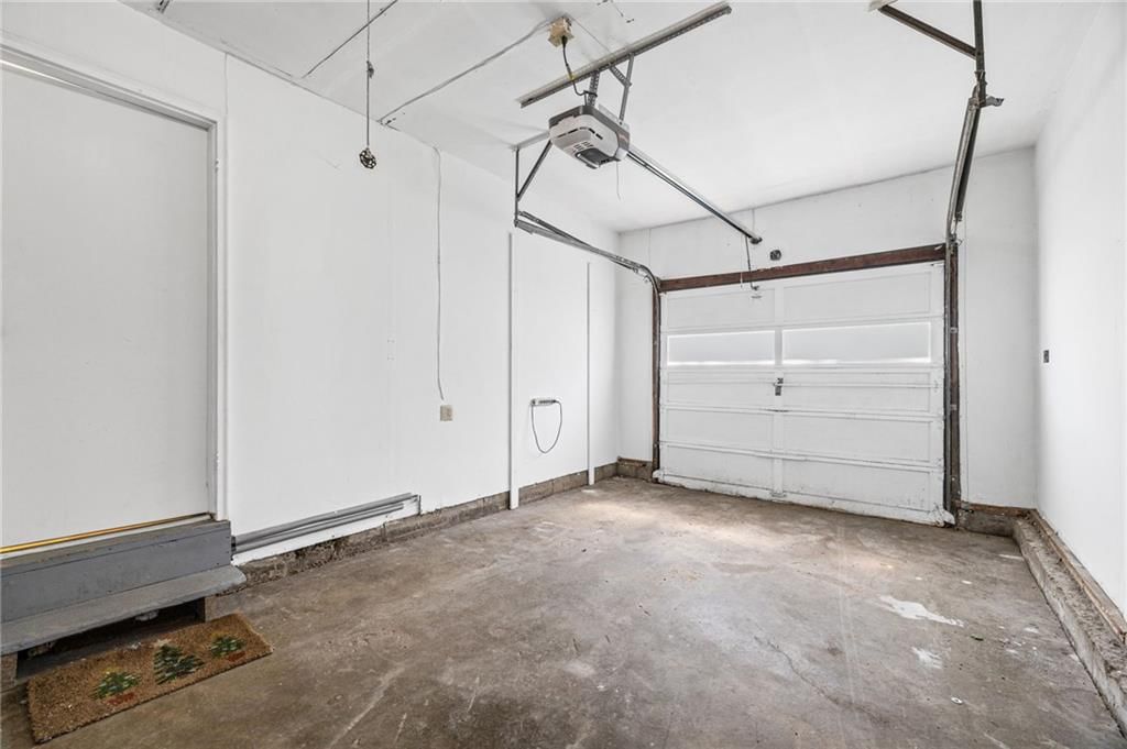 5327 Maple Street — photo 31
