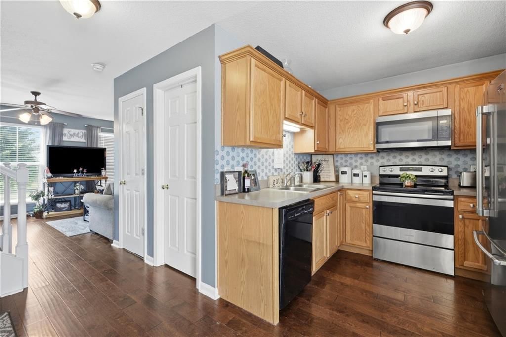 3496 SW Wysteria Terrace — photo 6