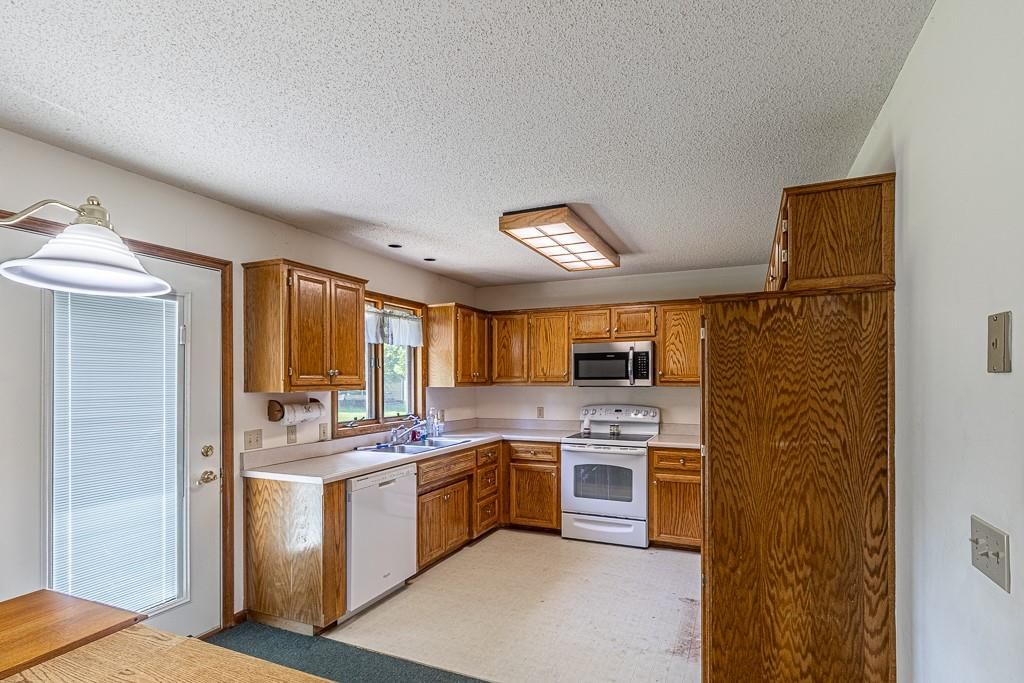 605 Judith Street — photo 11