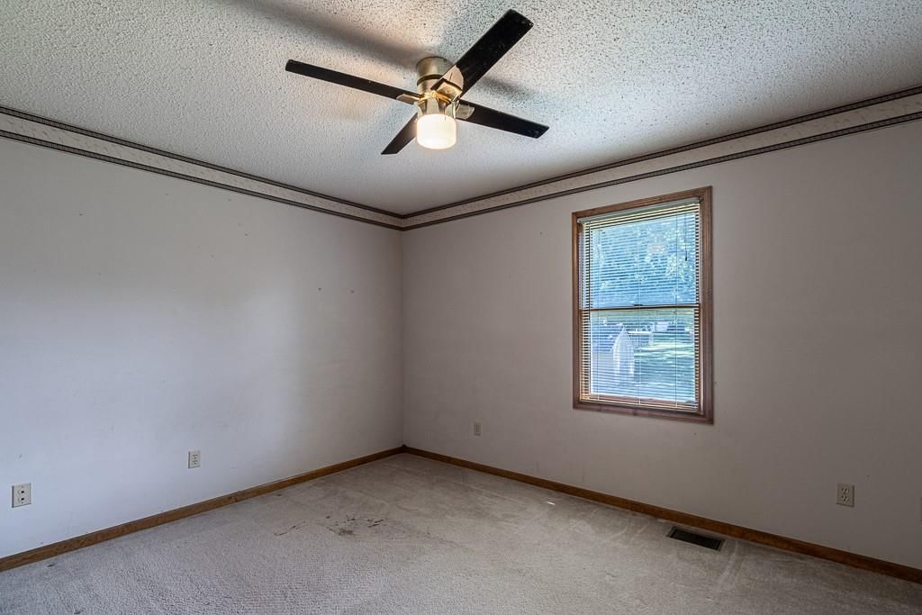 605 Judith Street — photo 24
