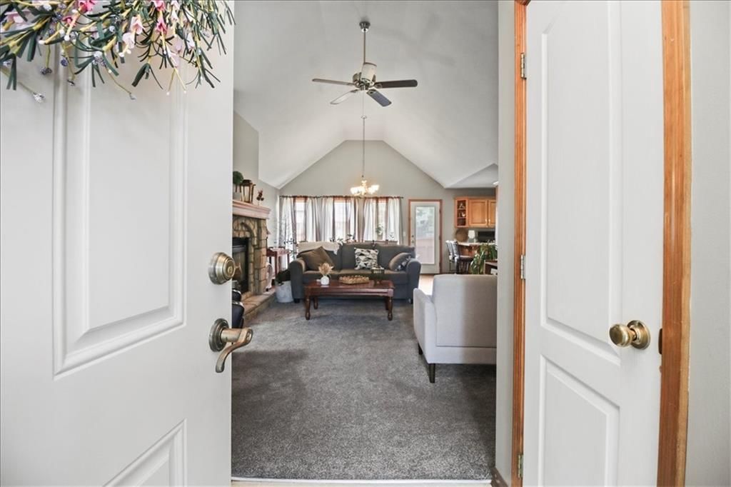 1307 SE Scenic Drive — photo 4