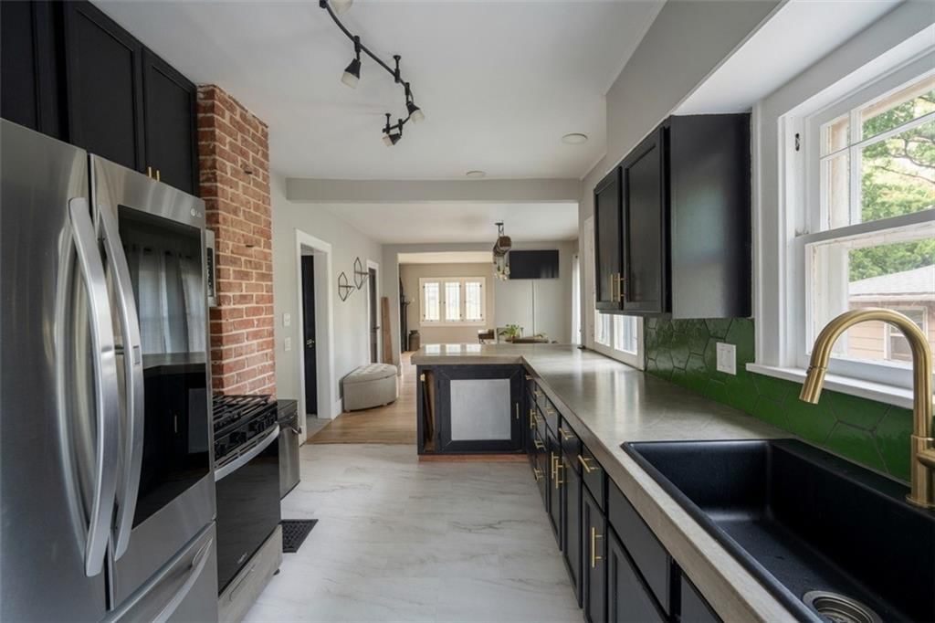 2710 Fairleigh Terrace — photo 6