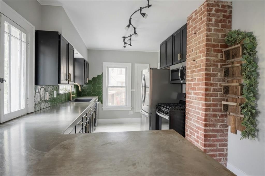 2710 Fairleigh Terrace — photo 7