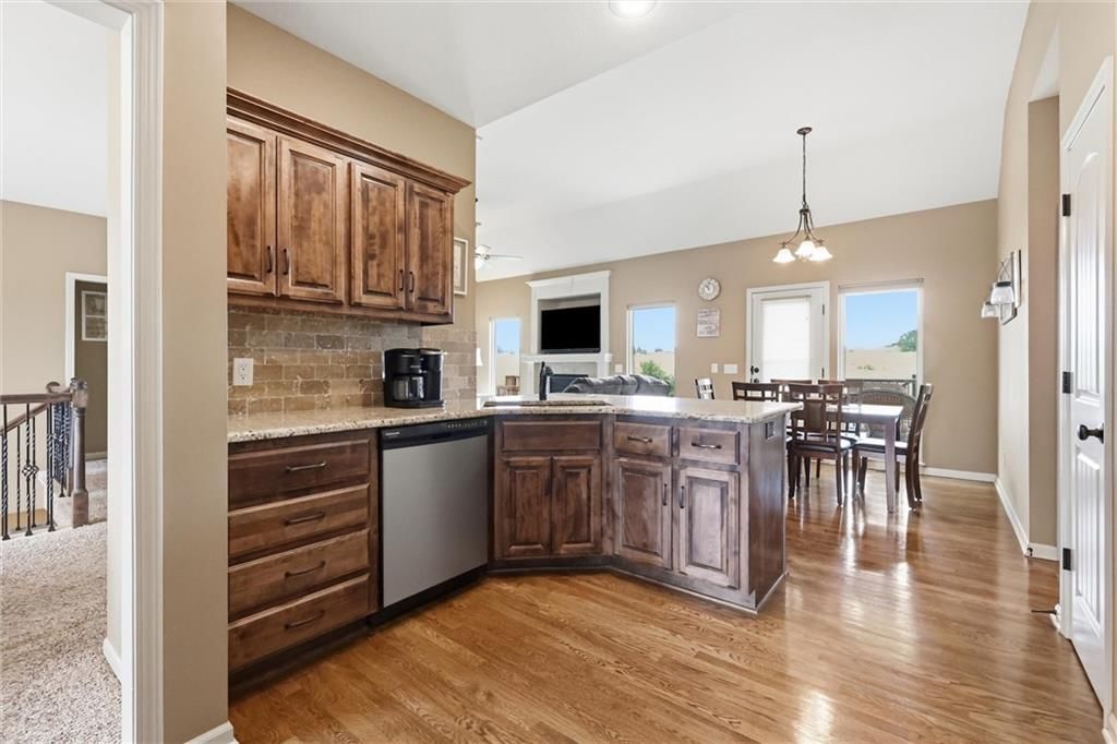 10019 N Lister Avenue — photo 12