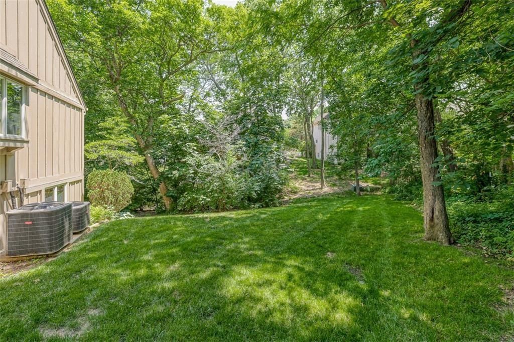 12613 Walmer Street — photo 3