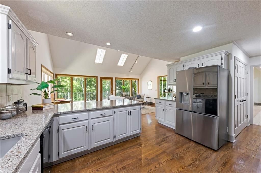 12613 Walmer Street — photo 11
