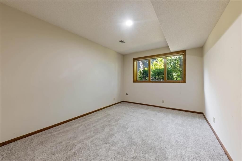 12613 Walmer Street — photo 29