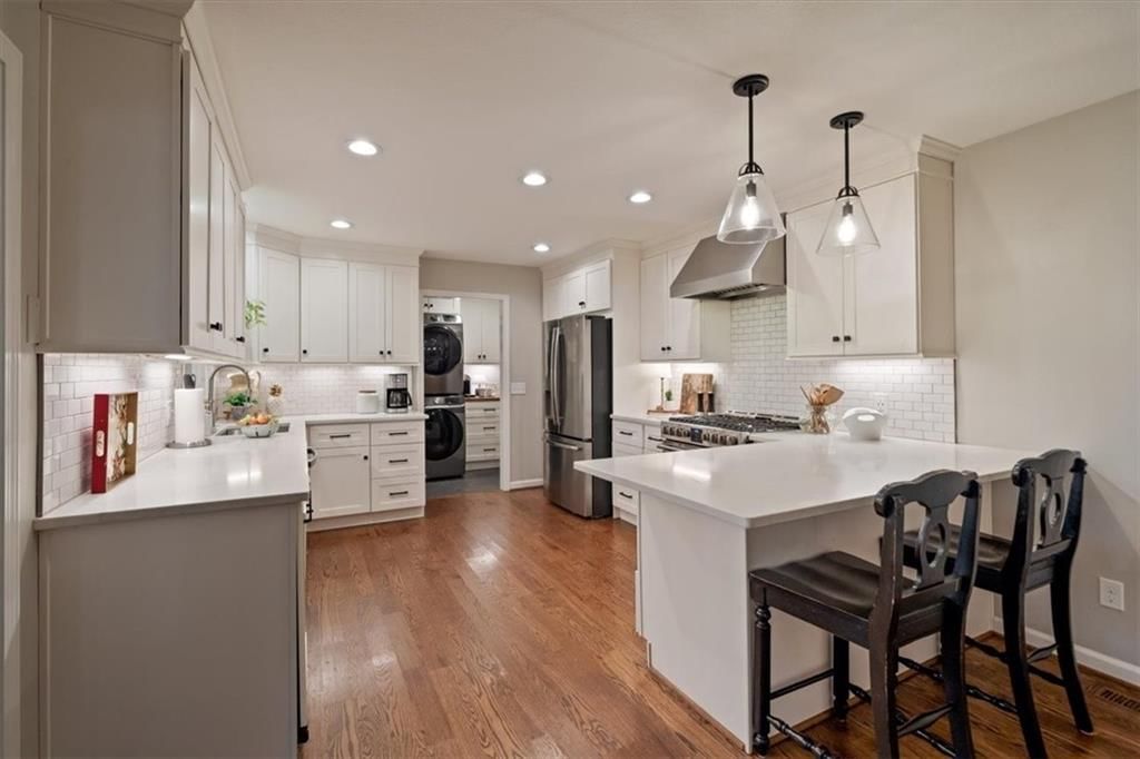 8262 W 117th Street — photo 9