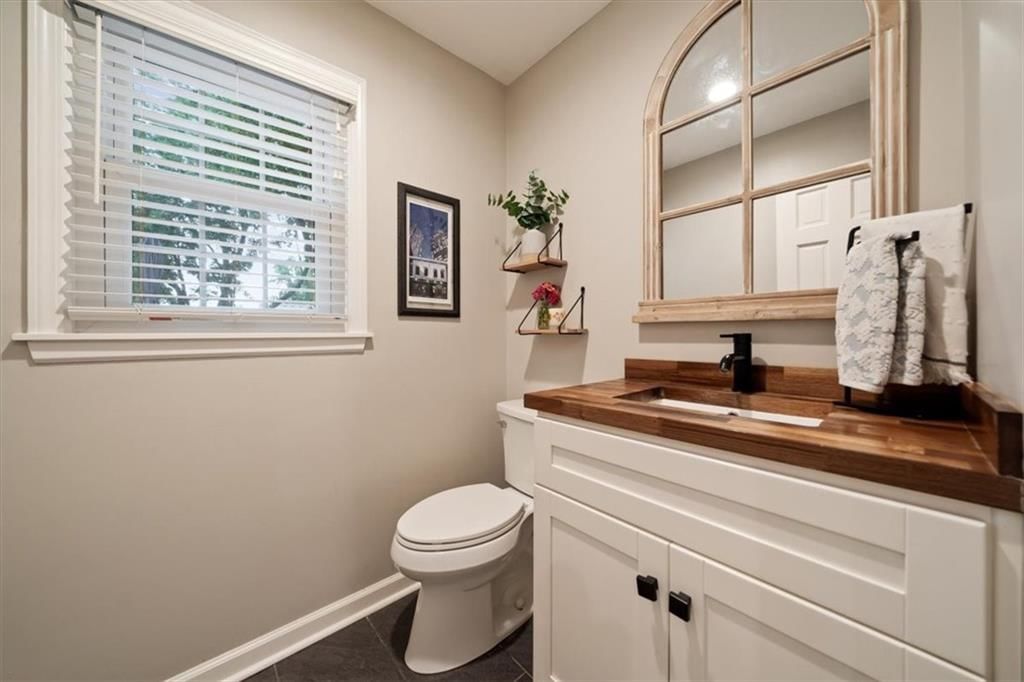 8262 W 117th Street — photo 13