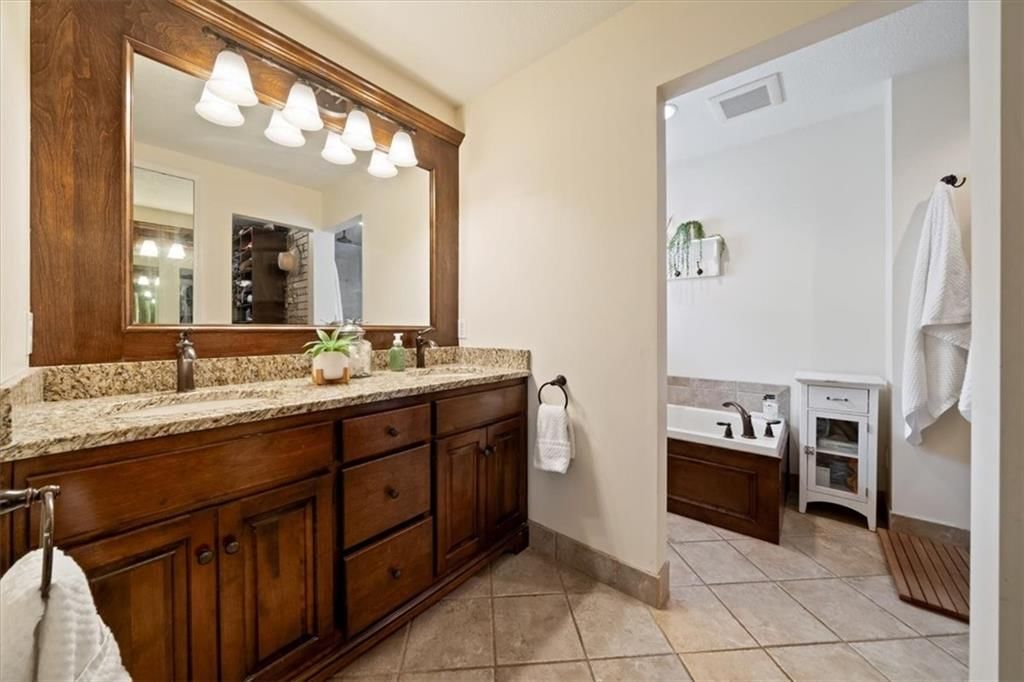 8262 W 117th Street — photo 16