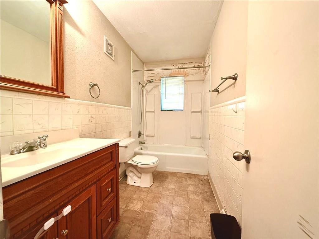 5001 NE 57TH Terrace — photo 13