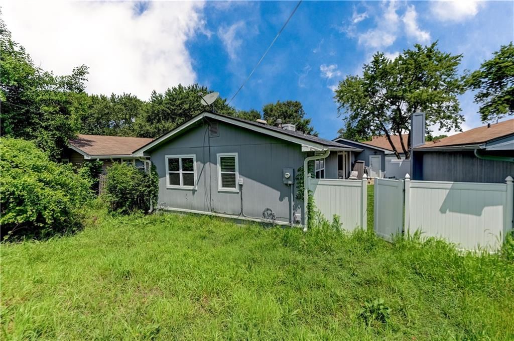 8809 E 109TH Terrace — photo 48