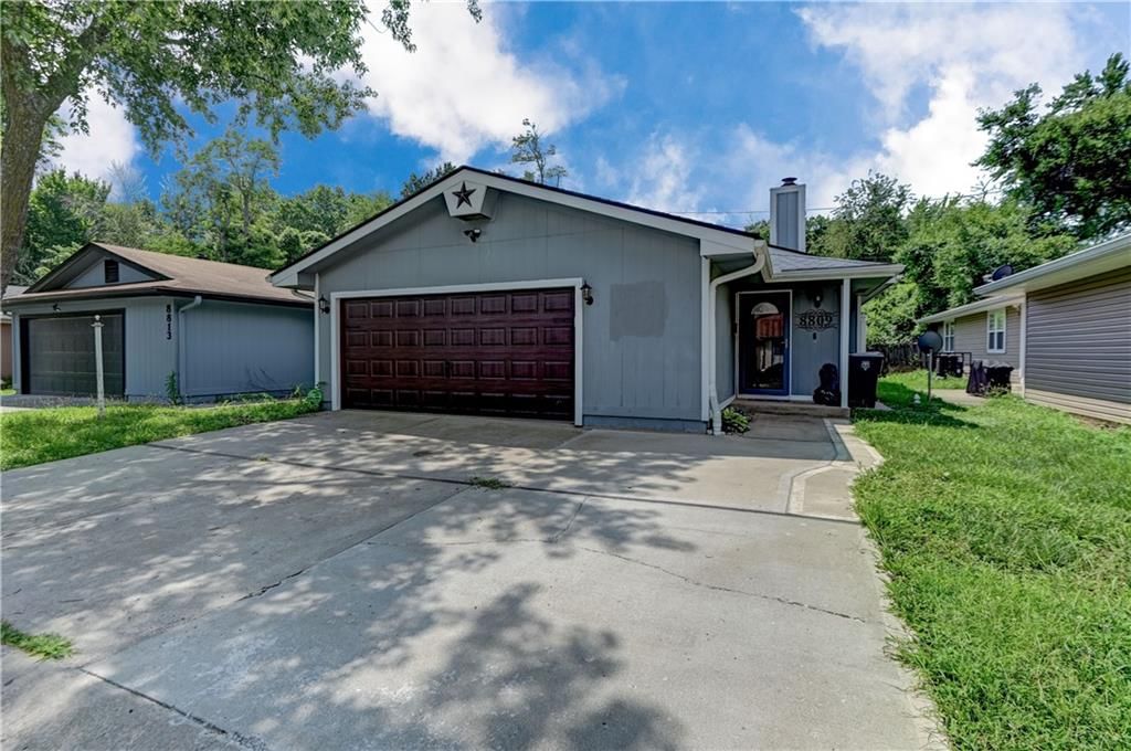 8809 E 109TH Terrace — photo 52