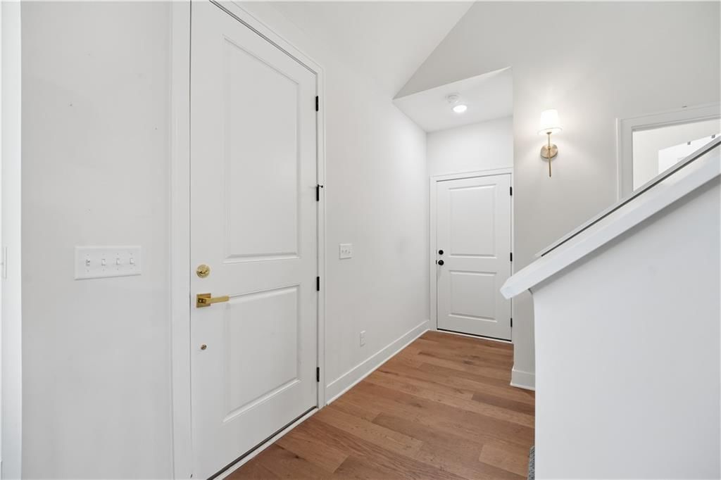 413 W Walnut Street — photo 10
