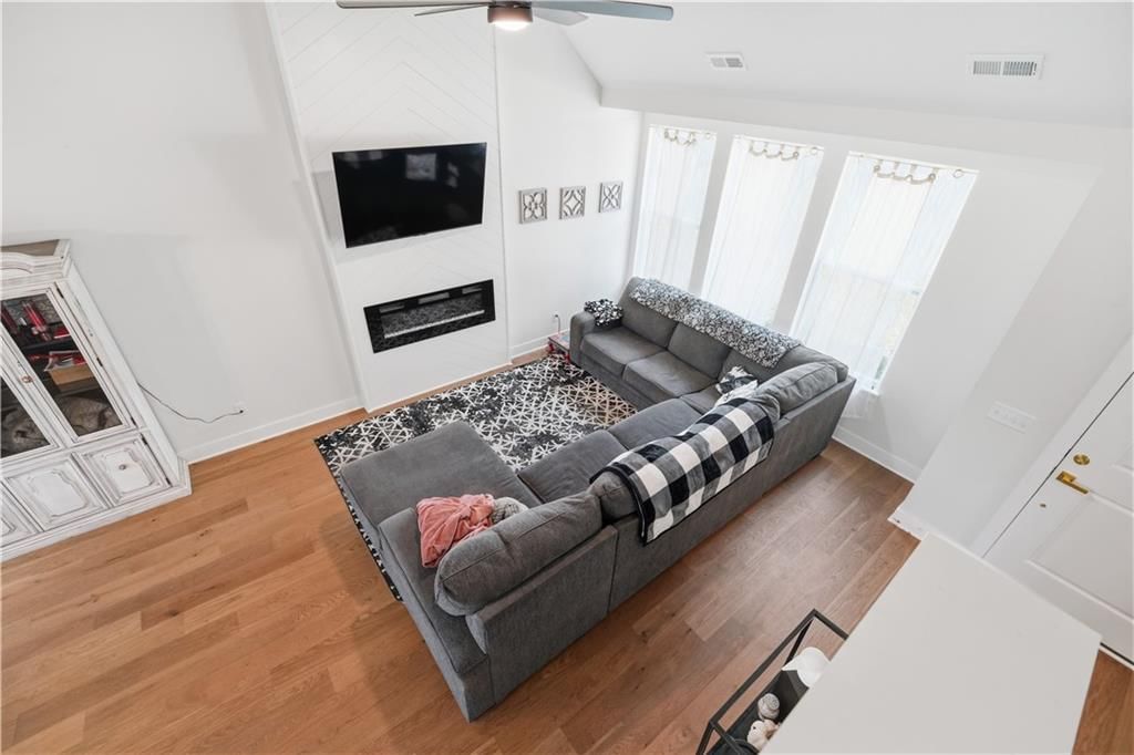 413 W Walnut Street — photo 14