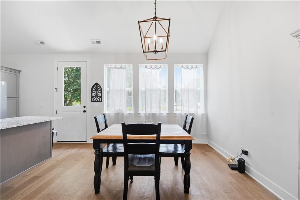 413 W Walnut Street — photo 17