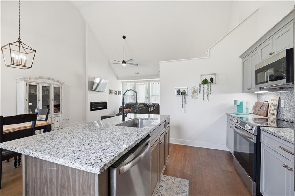 413 W Walnut Street — photo 19