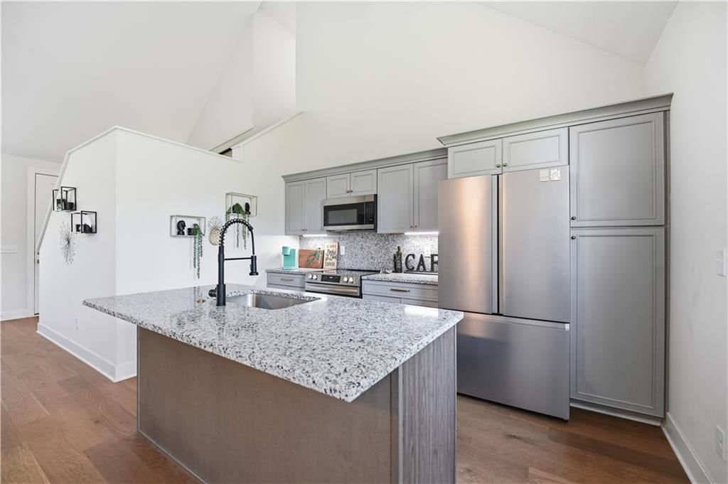 413 W Walnut Street — photo 21