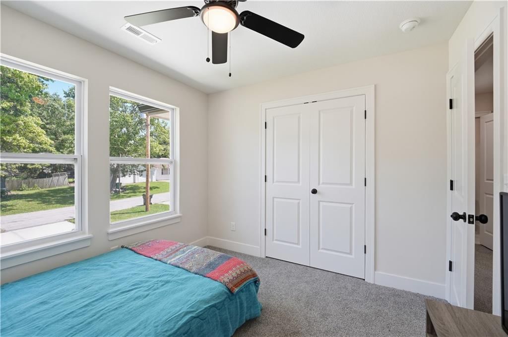 413 W Walnut Street — photo 29