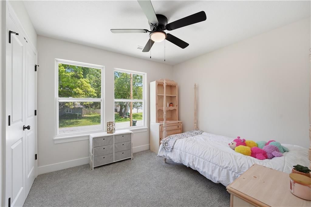413 W Walnut Street — photo 30