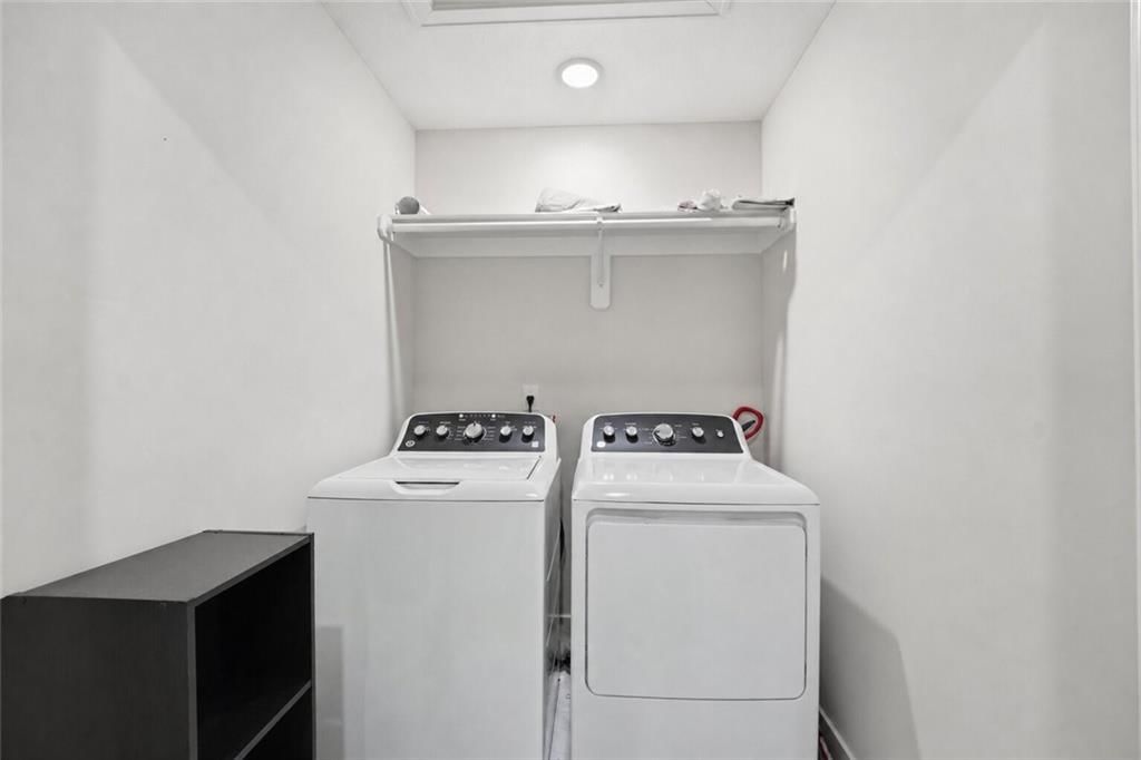 413 W Walnut Street — photo 33