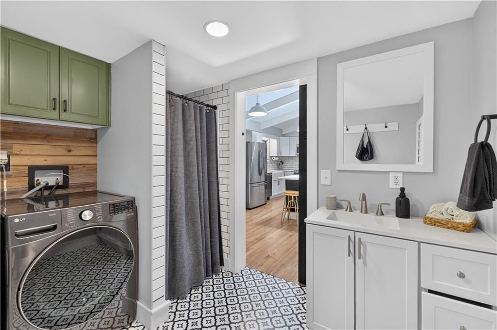 7927 Windsor Street — photo 24