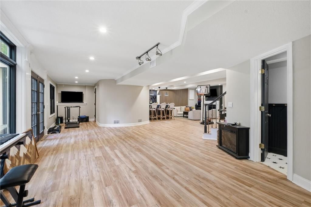 8329 Rosehill Road — photo 32