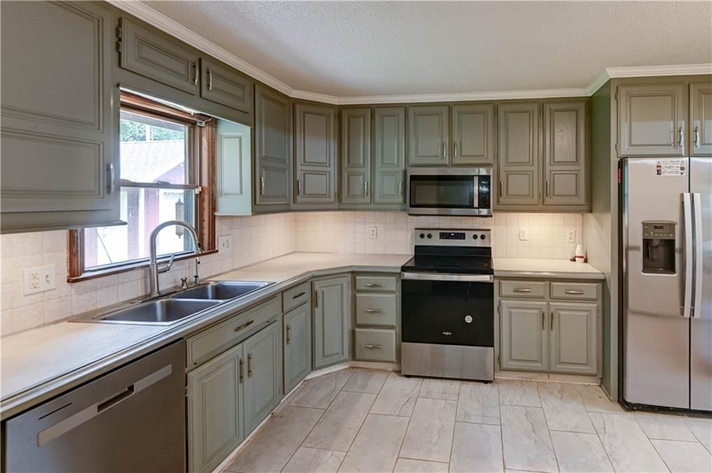 2400 NW 86th Terrace — photo 39
