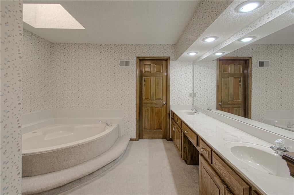 602 W 115th Terrace — photo 20