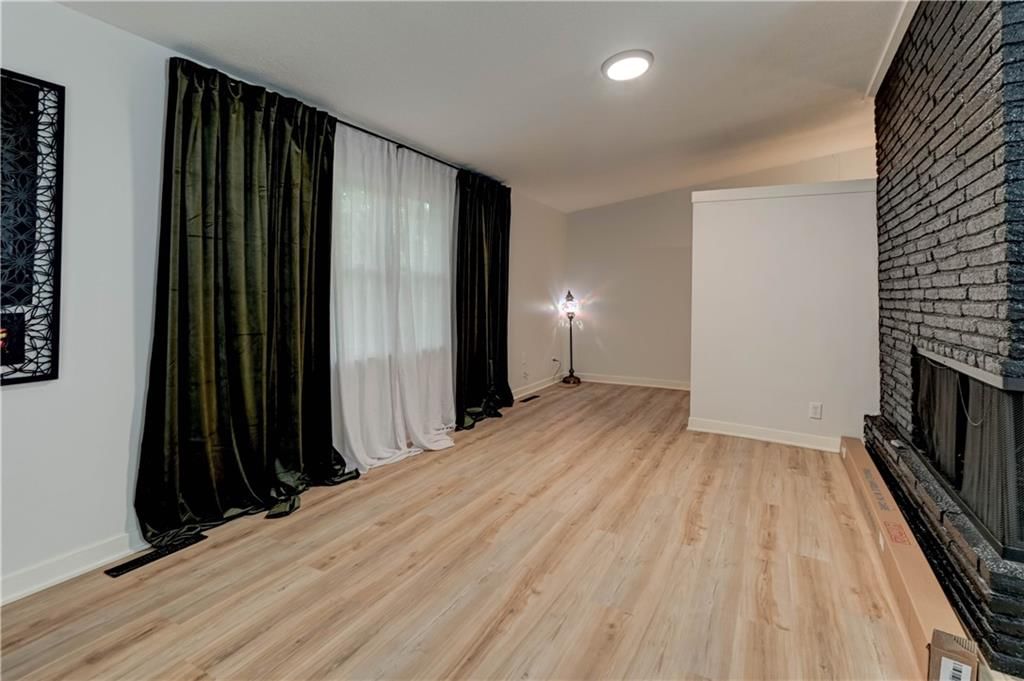 9800 Parkwood Avenue — photo 38