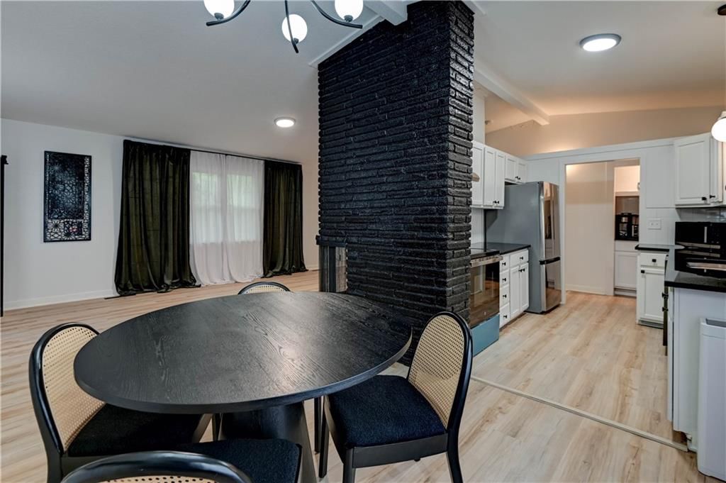 9800 Parkwood Avenue — photo 39
